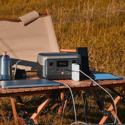 Booked Builders RIVER 2 Portable Power Station