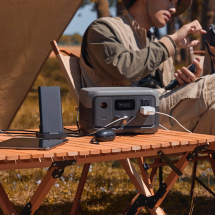 Booked Builders RIVER 2 Portable Power Station
